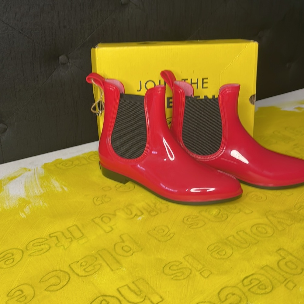 Red rain booties - Picture 3 of 6